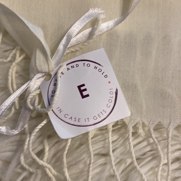 Women’s Scarf Brand New length 65” wide 26” color white/off see all photos - Picture 3 of 12